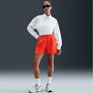 Nike 24.7 ImpossiblySoft Women's Dri-FIT Mid-Rise Loose 4" Shorts